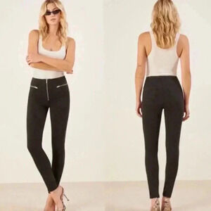 Reformation Black Stone Washed Niki Jeans in Argentina